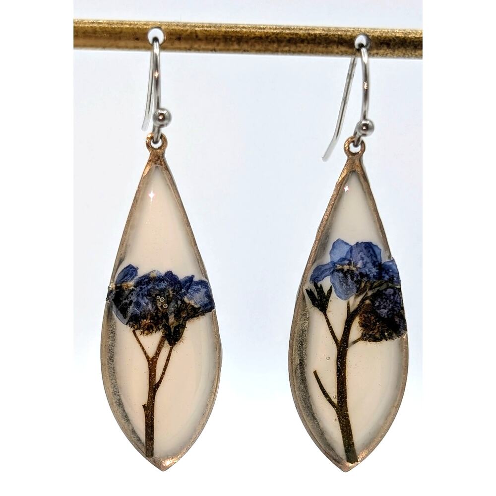 VTG Tiny Forget-Me-Not White Ceramic Teardrop Dangle Ear Wire Earrings